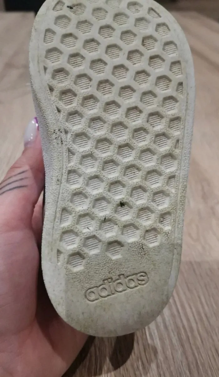Basket Adidas blanche a scratch - Adidas | Beebs