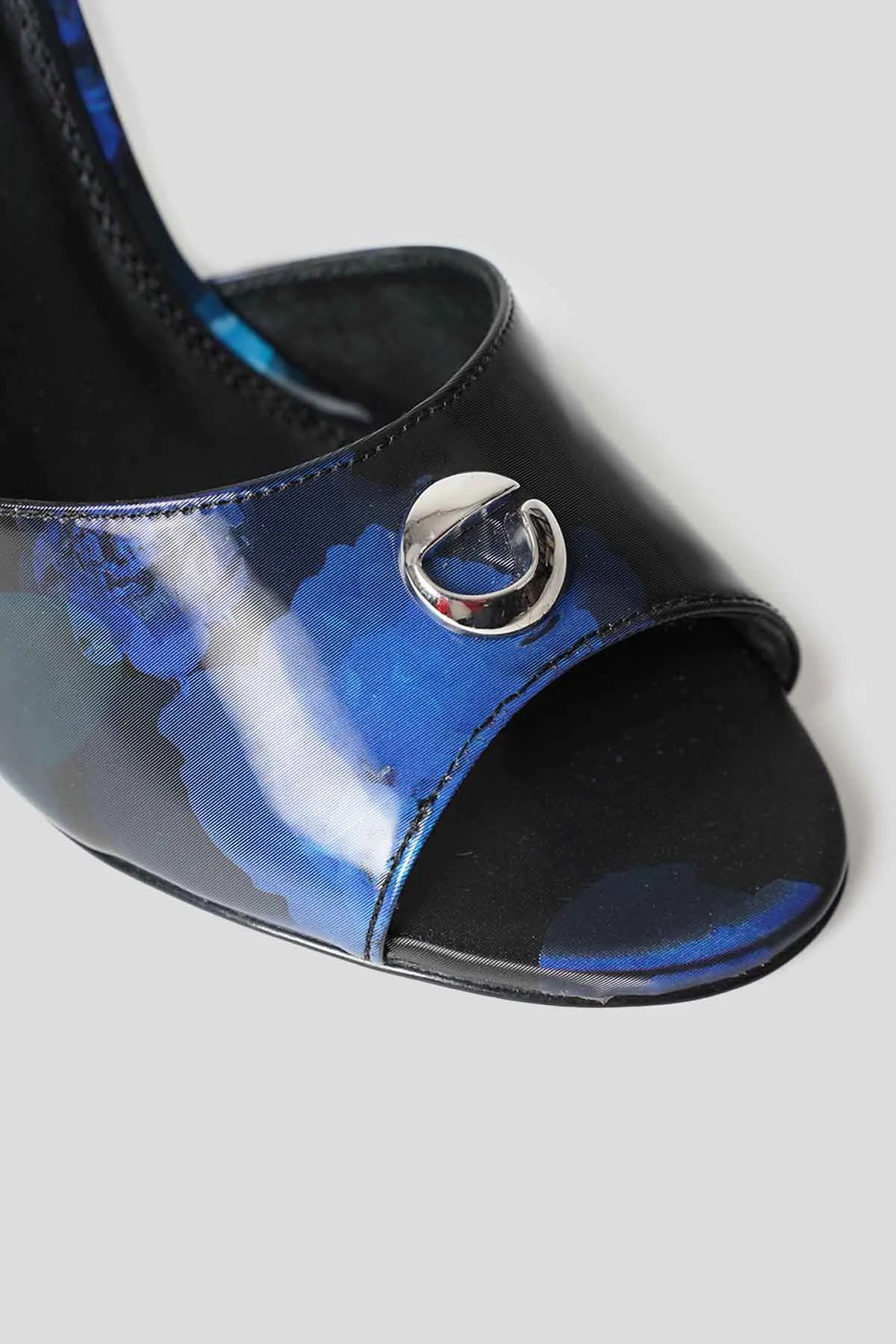 MULE HOLOGRAPHIQUE BLEU ET NOIR  LOGO