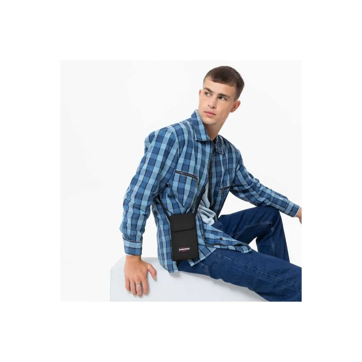 Pochette fine Daller Pouch Eastpak sur pecari